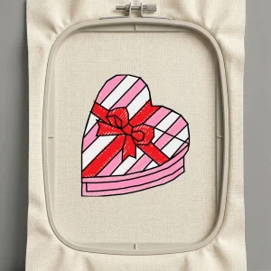 Дизайн машинной вышивки. Любовь (Размер 26x29мм). Форматы: DST PES JEF VP3 EXP XXX . Стежков: 2070